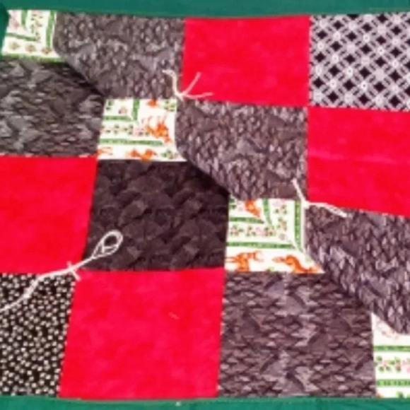 Lightweight Cotton Square Handmade Patchwork Quilt - Picture 6 of 8